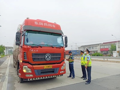 揚州、滁州開展長三角區域省界聯合治超專項行動